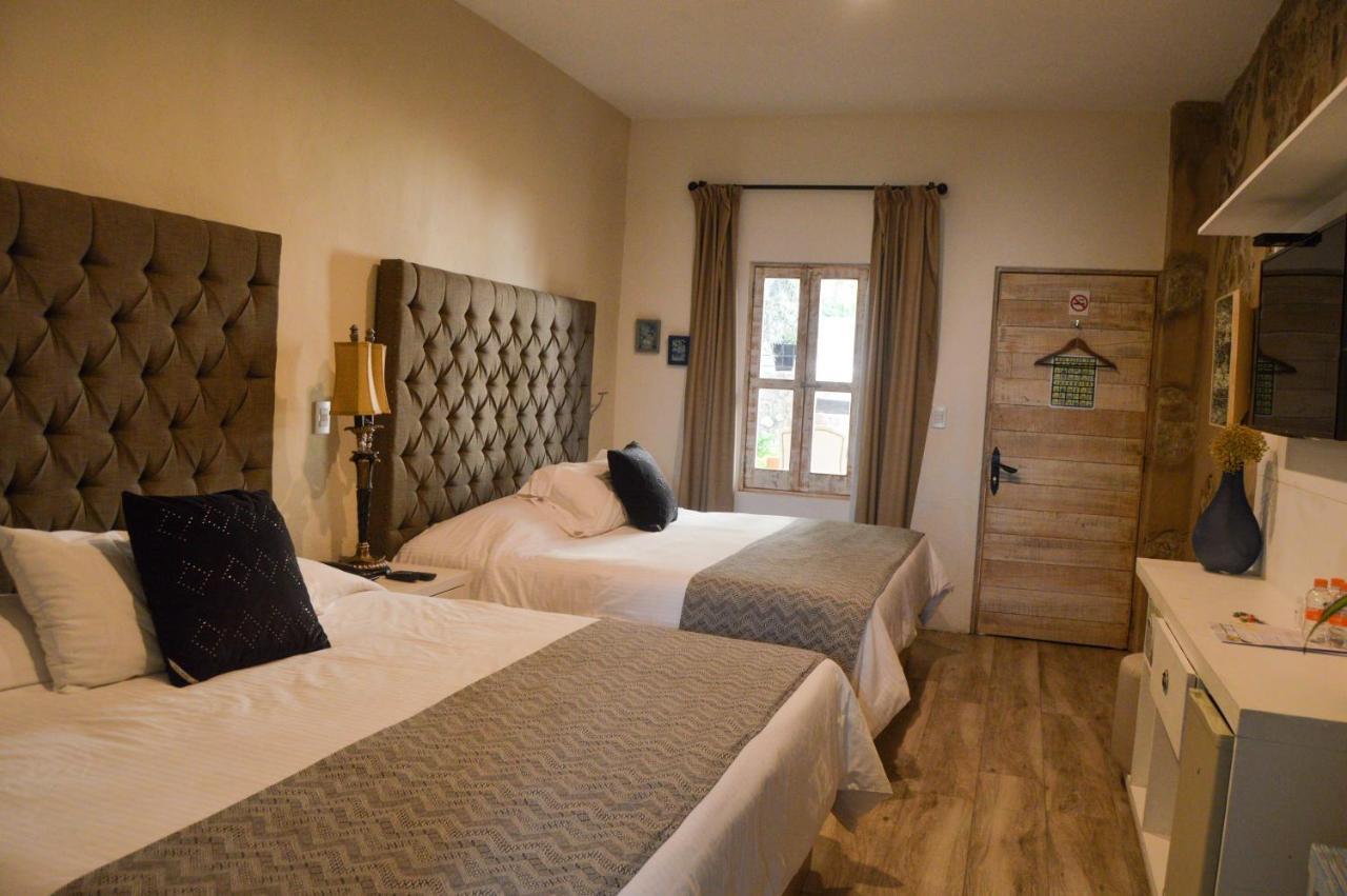Hotel De Piedra Bernal Esterno foto