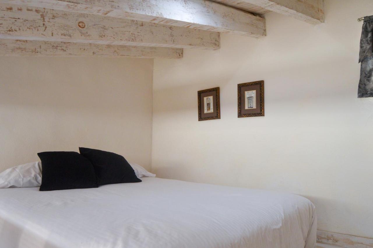 Hotel De Piedra Bernal Esterno foto