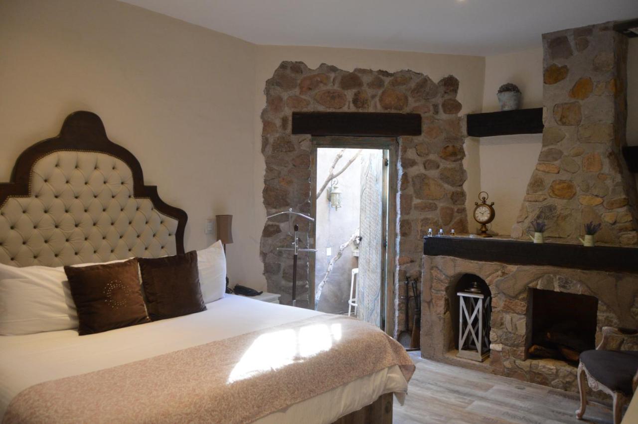 Hotel De Piedra Bernal Esterno foto