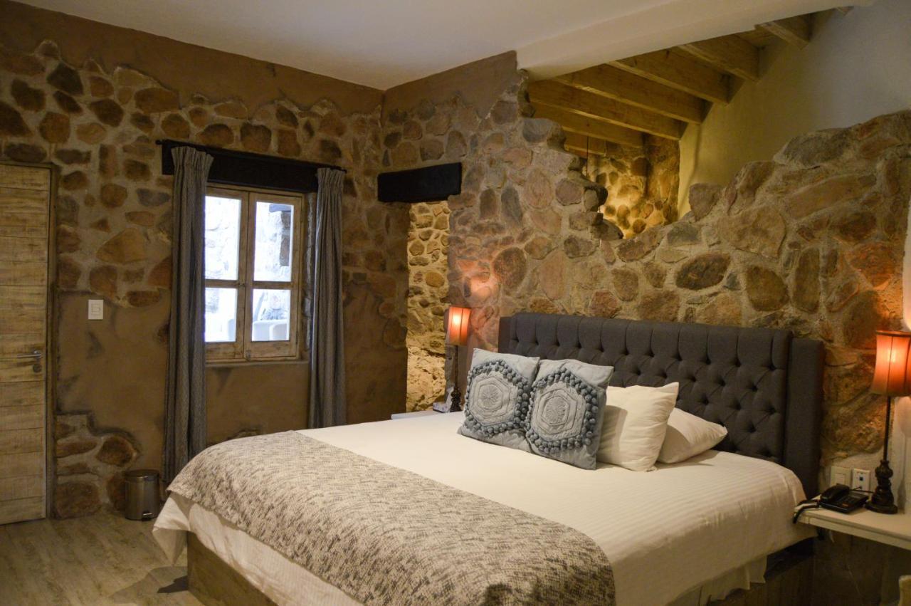 Hotel De Piedra Bernal Esterno foto