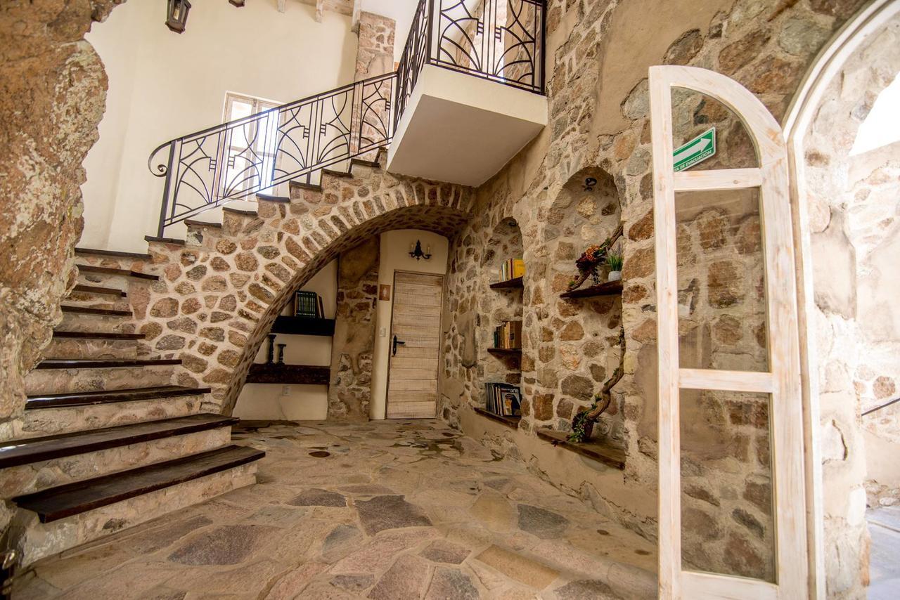 Hotel De Piedra Bernal Esterno foto
